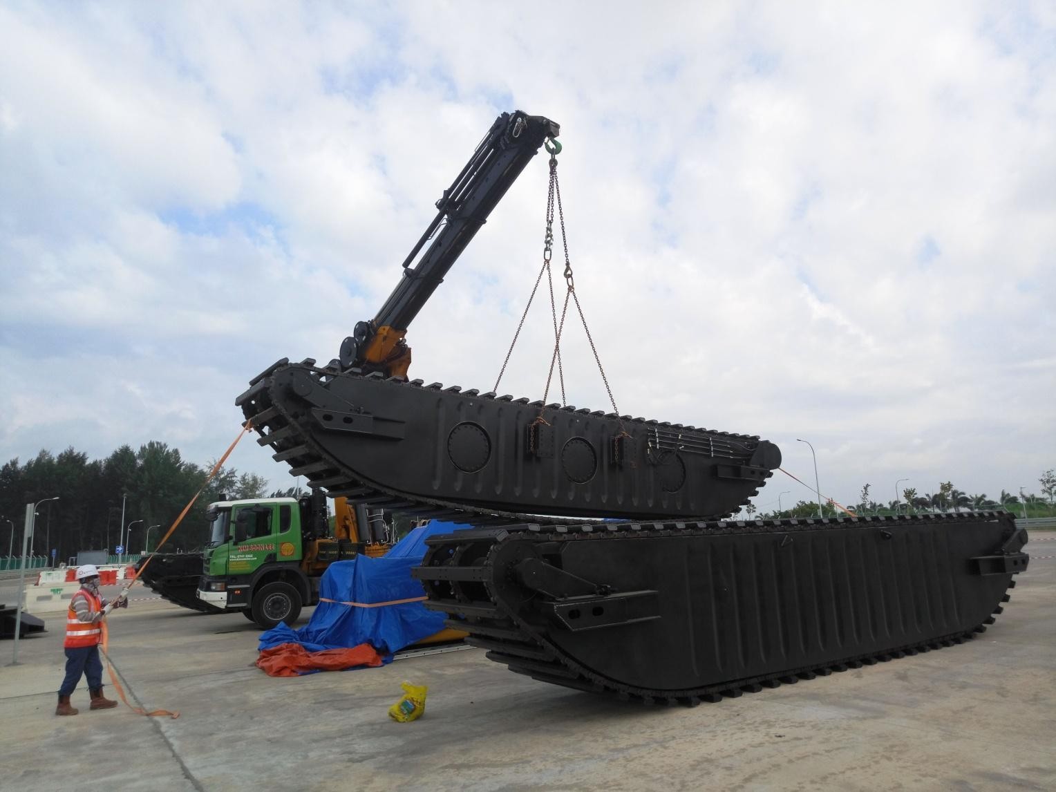 Amphibious Excavator 3-50 Tons | Marsh Buggy | BONOVO